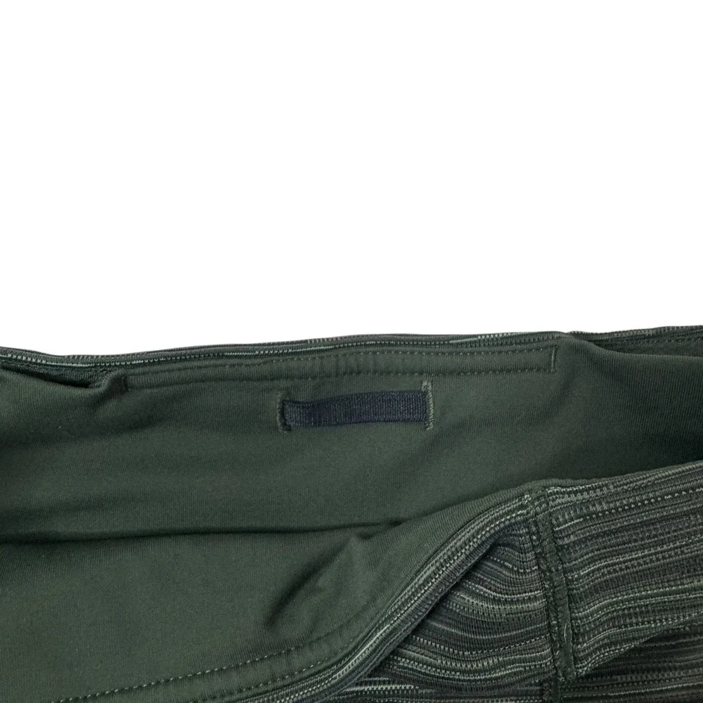 Lululemon Green‎ Cropped Yoga Pants Women's Size 6 Athletic Leggings